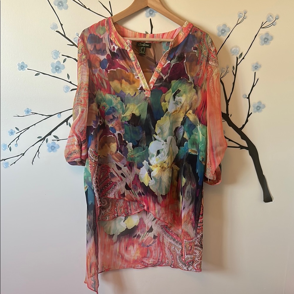 Cartise beautiful watercolour sheer asymmetrical Floral Women's Top, VGUC